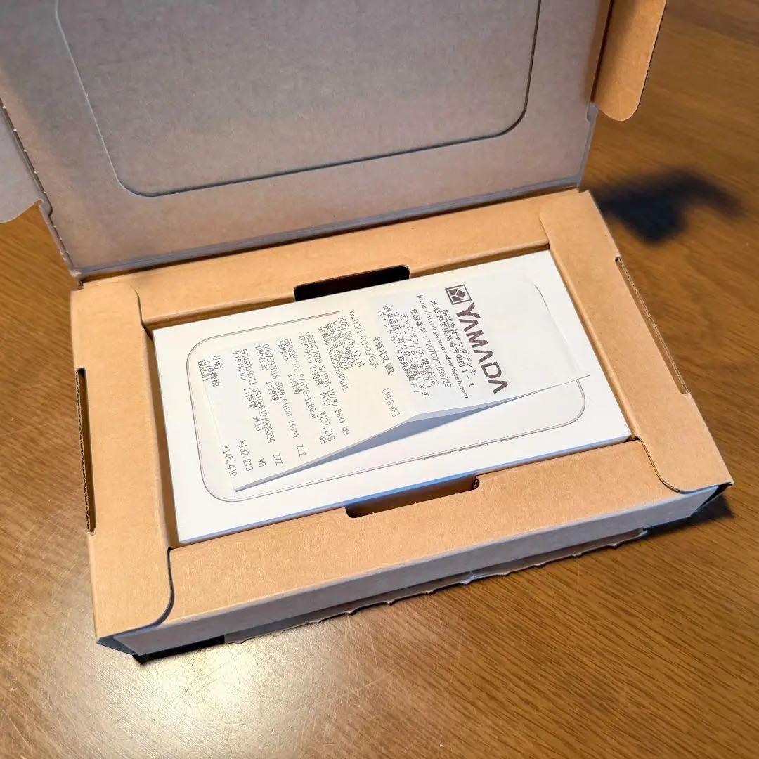 新品同様 iPhone 16 128GB ホワイト SIMフリー