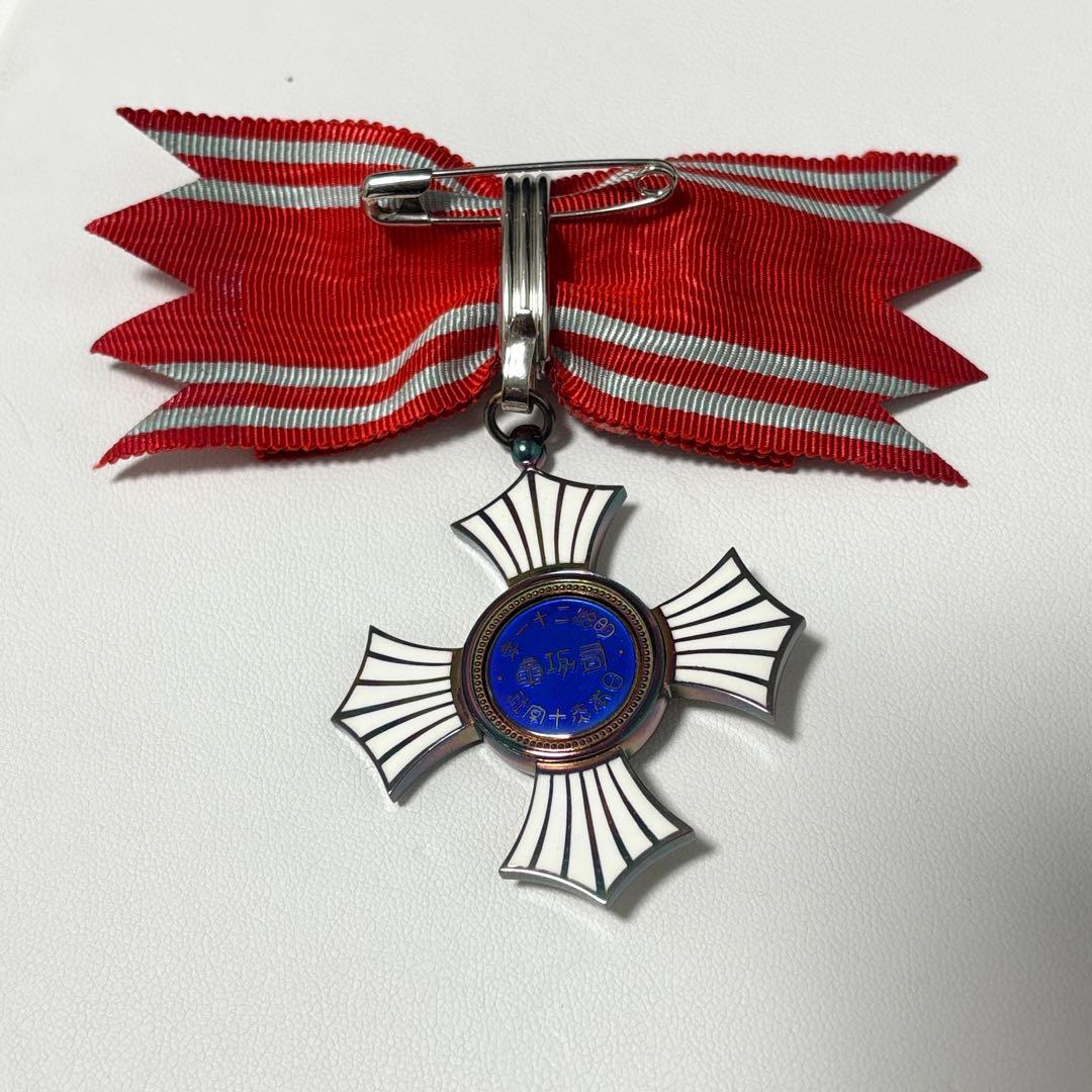 日本赤十字社勲章　金色有功章