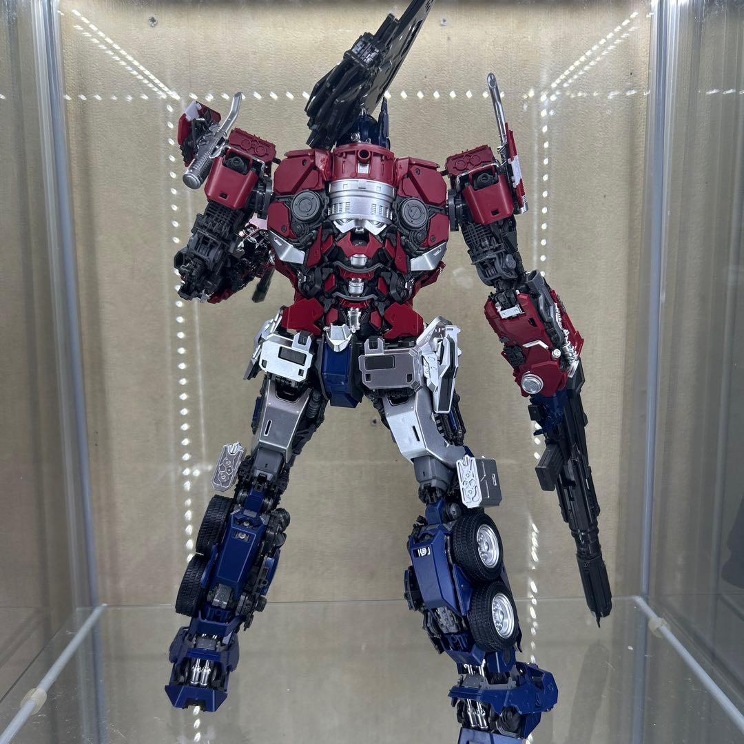 プラモデル　オプティマスプライム　完成品　yolopark