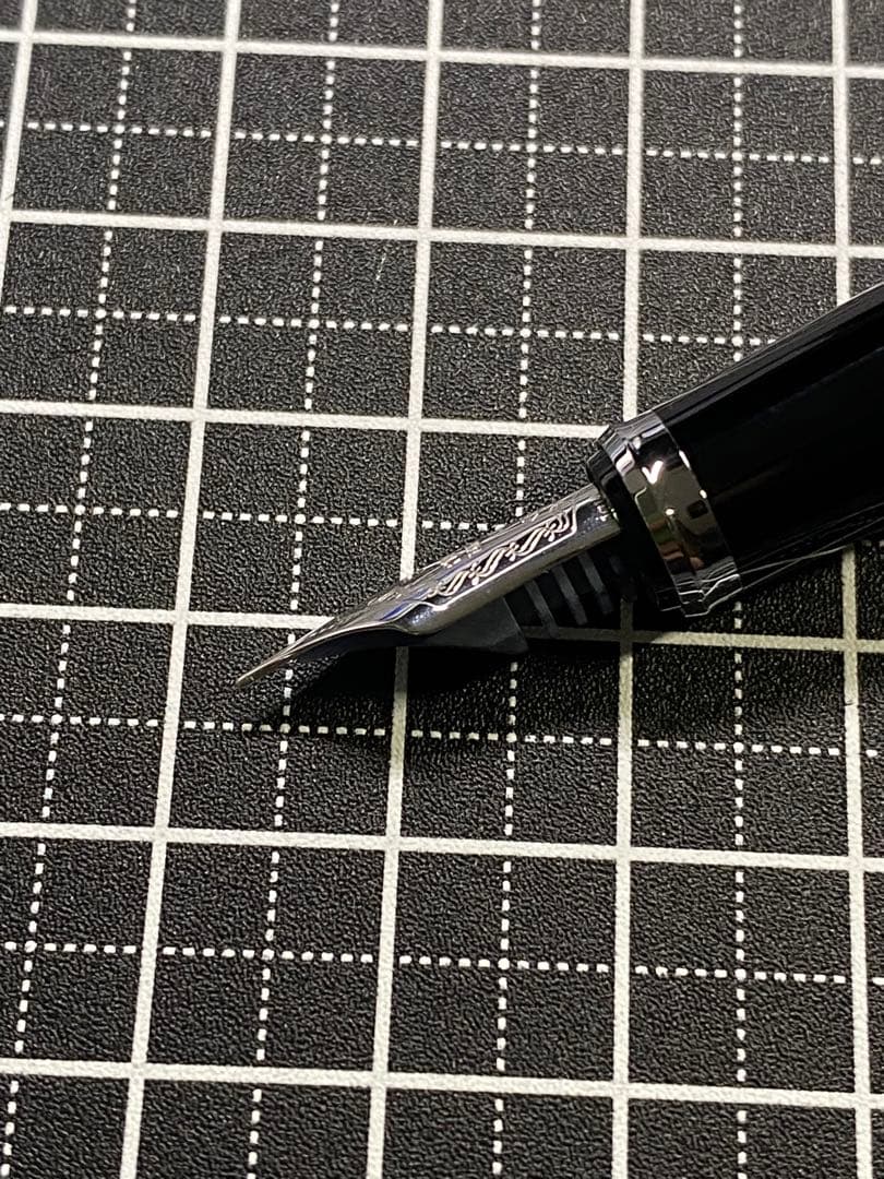 PILOT STELLA 90s Jet-black 万年筆　字幅F