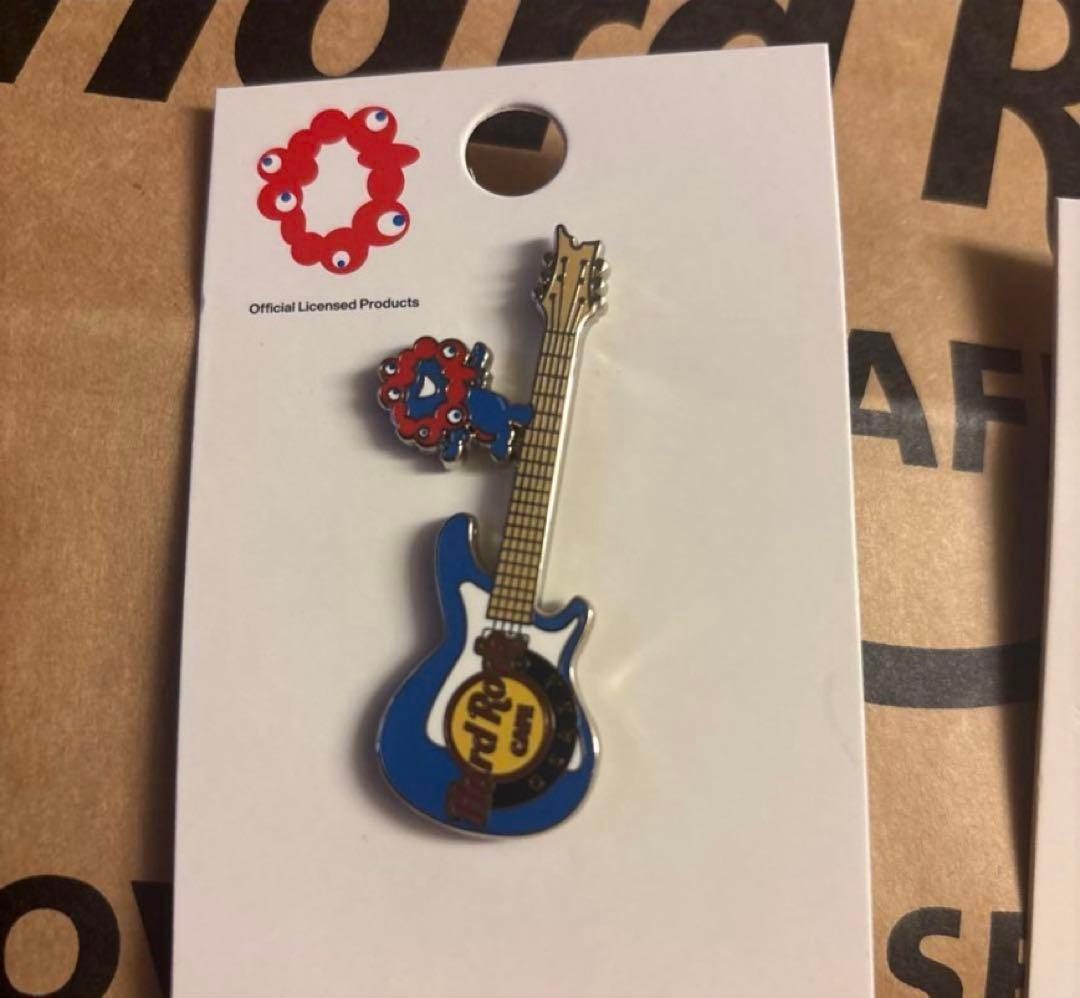 ハードロックカフェ ミャクミャク コラボピンバッジ2種類セット