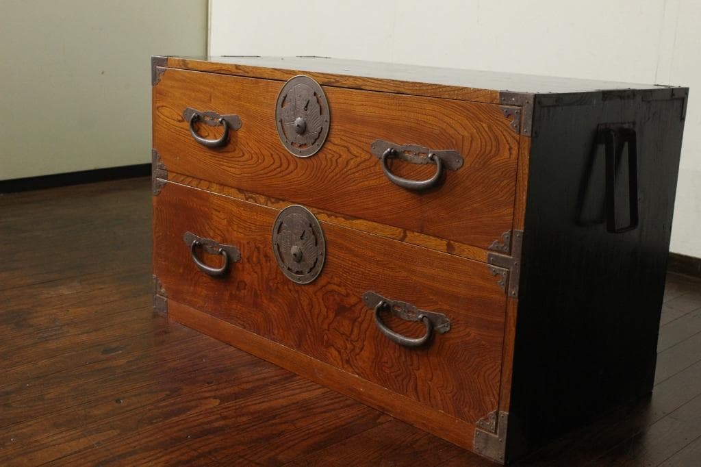 欅共縁！蝶覆輪！時代箪笥・二段！和家具サイドボード古家具和モダンローチェスト古布