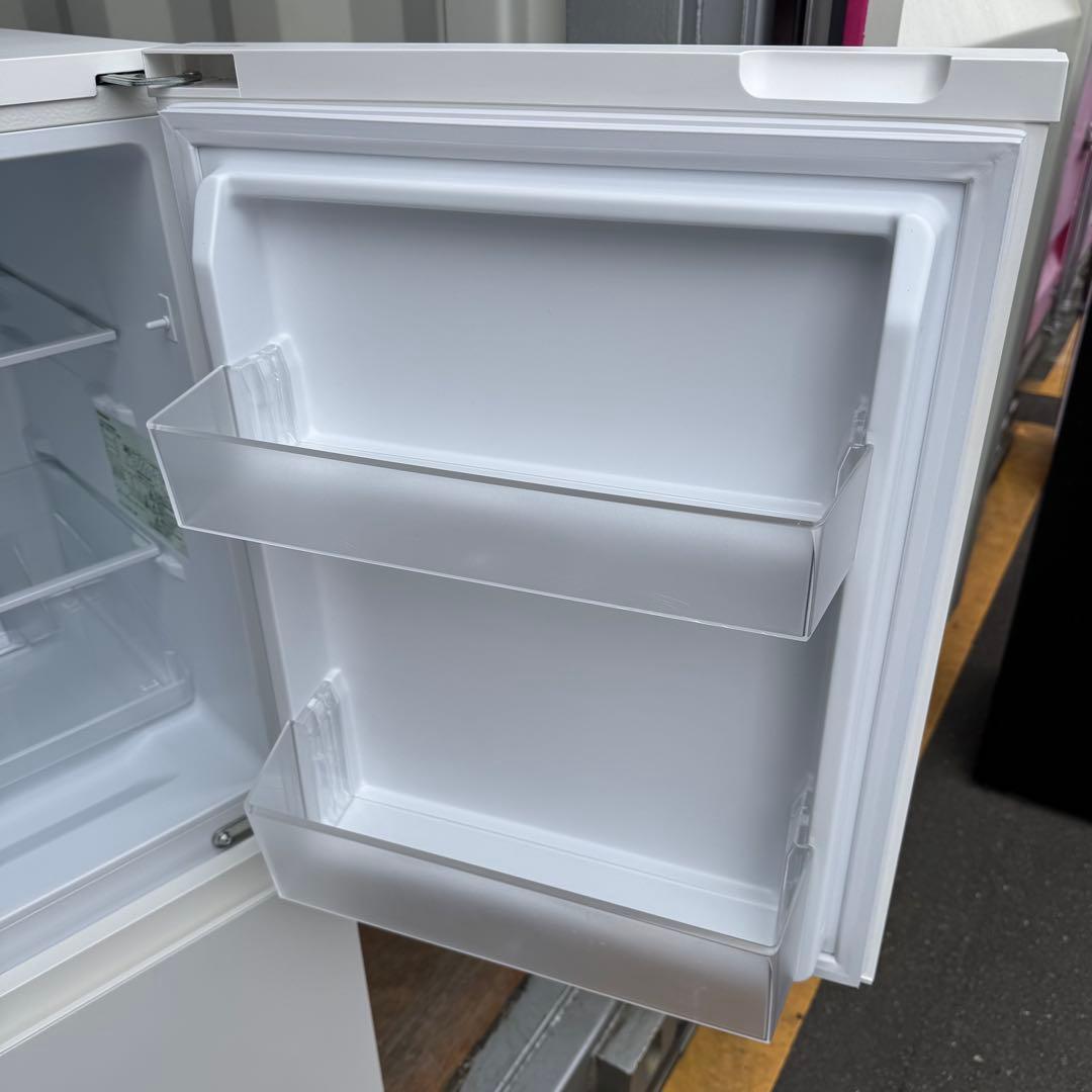 C7423★2023年製★未使用に近い★パナソニック冷蔵庫インバーター　ホワイト