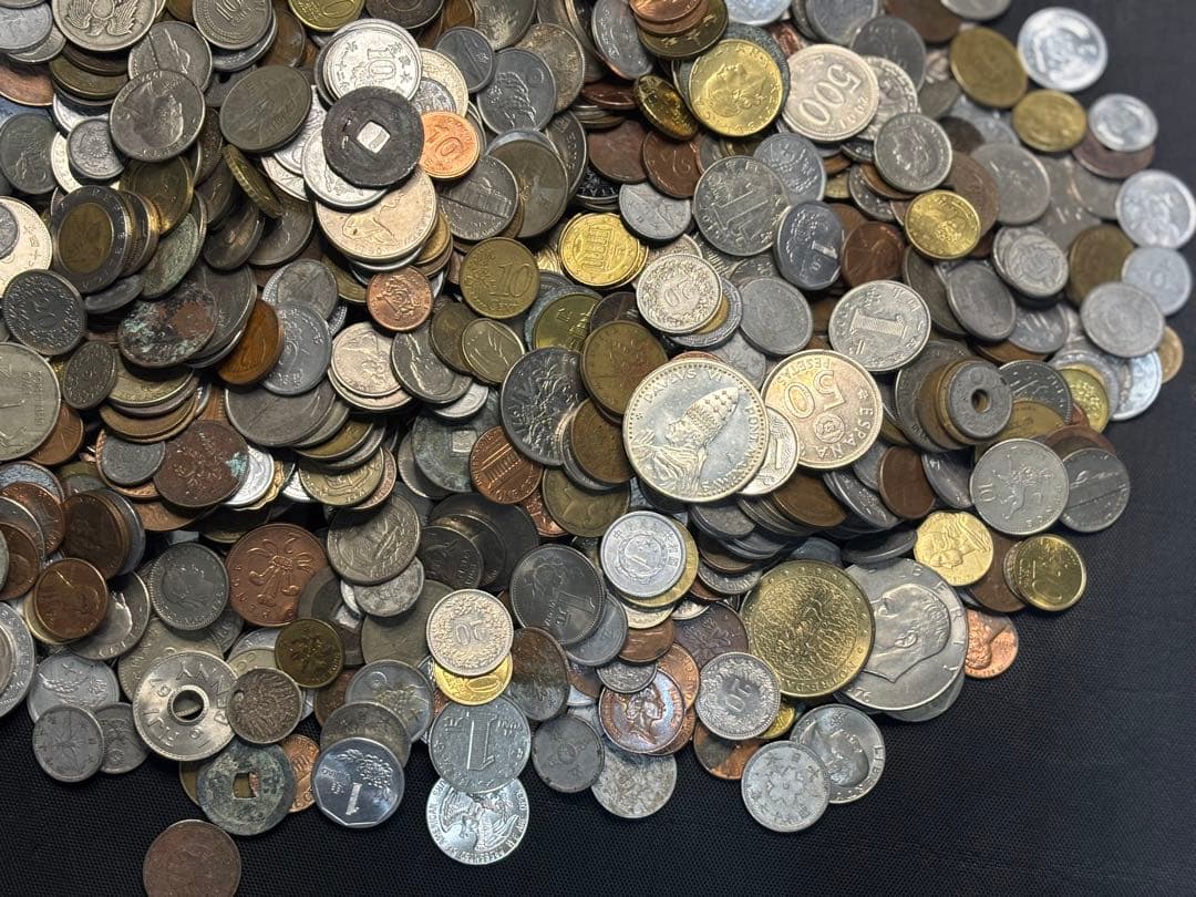 は*わ様 古銭　外国　等まとめて　10キロ以上　雑銭　海外硬貨