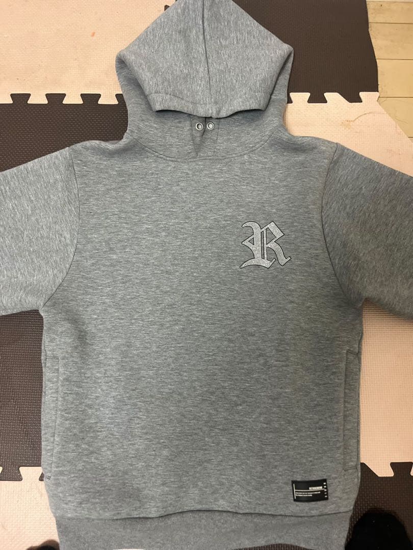 アダムスジャグラー パーカー フード付き