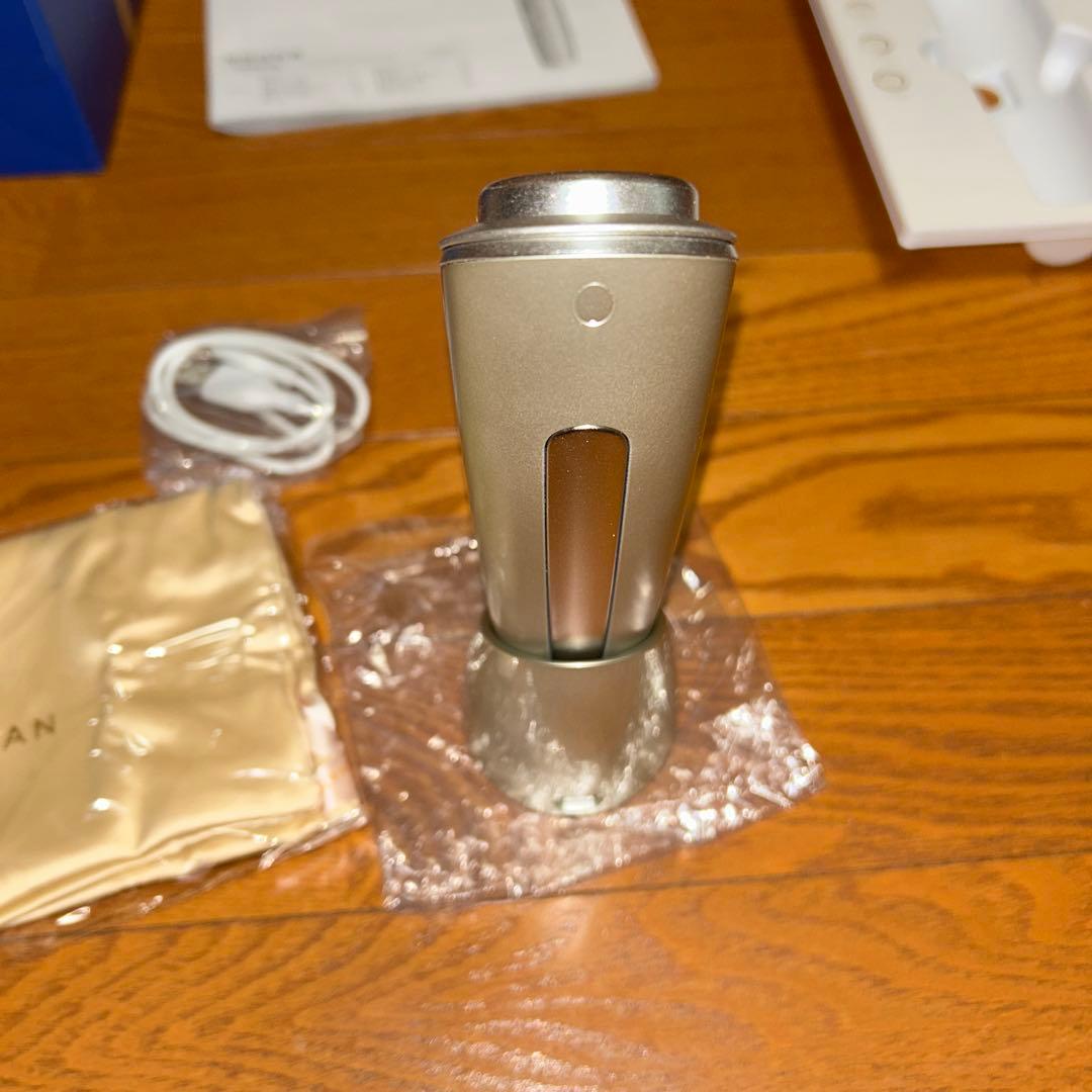 YAMAN 美顔器　フォトプラス　シャイニーネオ