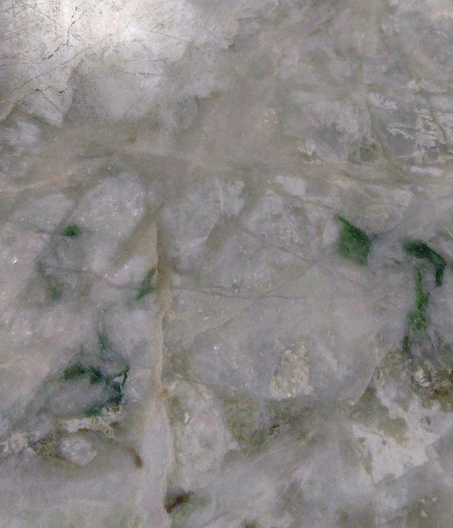 ムイムイ★翡翠原石★糸魚川硬玉【小滝・転石・切り出し①799ｇ】