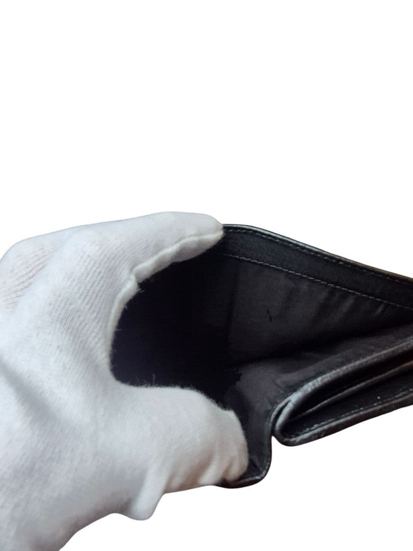 ＰＲＡＤＡ　プラダ　サフィアーノ　二つ折り財布　L字ファスナー　ブラック