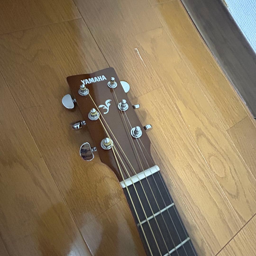 【初心者用グッズ付】アコースティックギター　YAMAHA F600