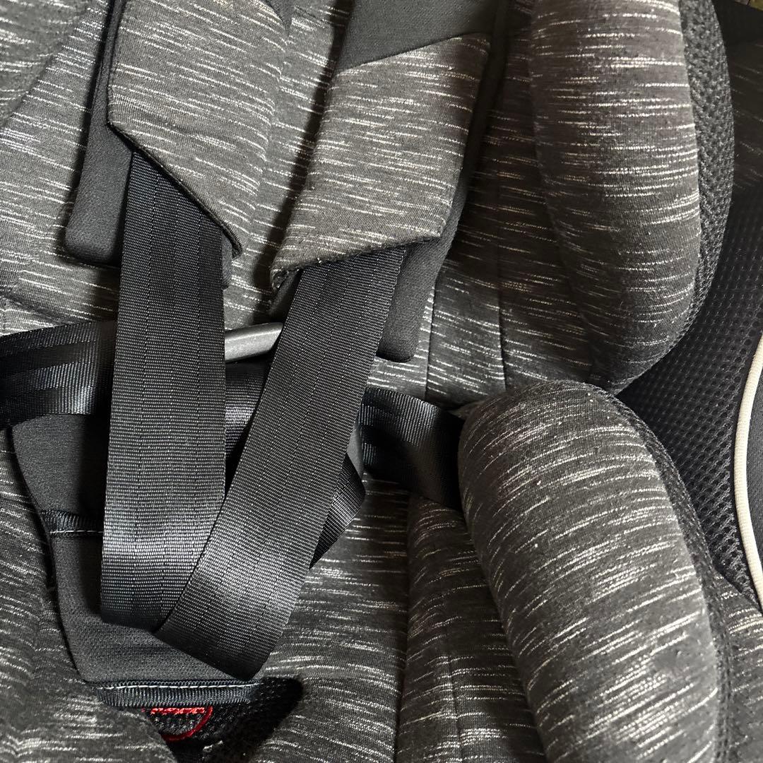 西松屋　チャイルドシート　ターンレジェ