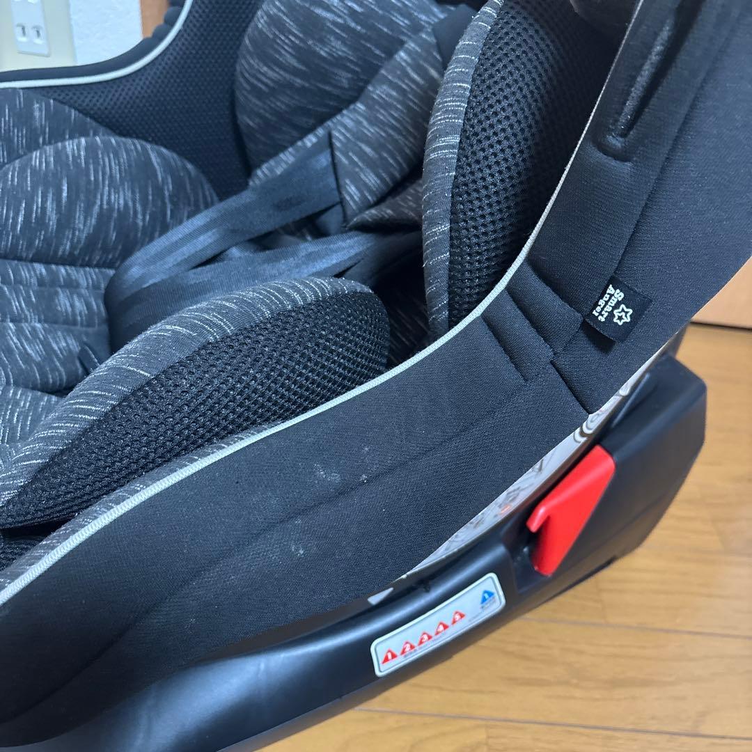 西松屋　チャイルドシート　ターンレジェ