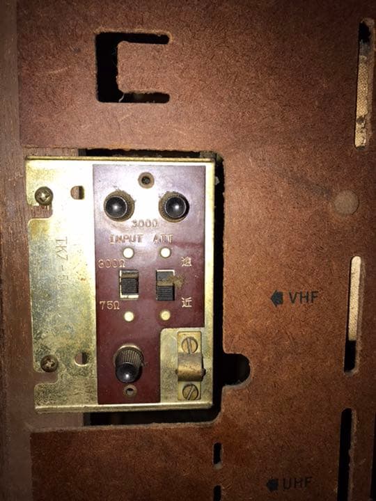 ナショナル製ブラウン管カラーテレビ　　直接引取り専用です