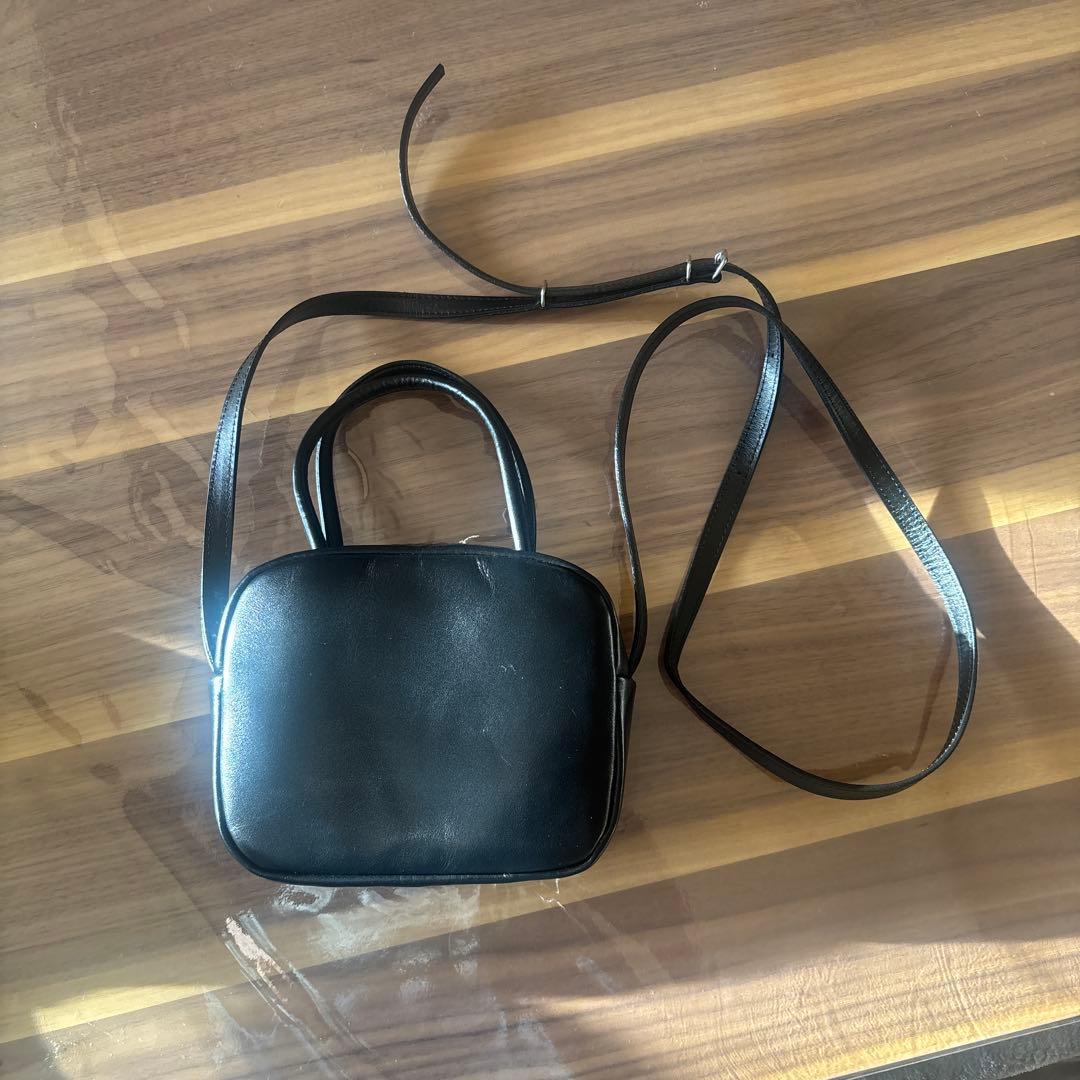 MYWEAKNESSの小さめバック