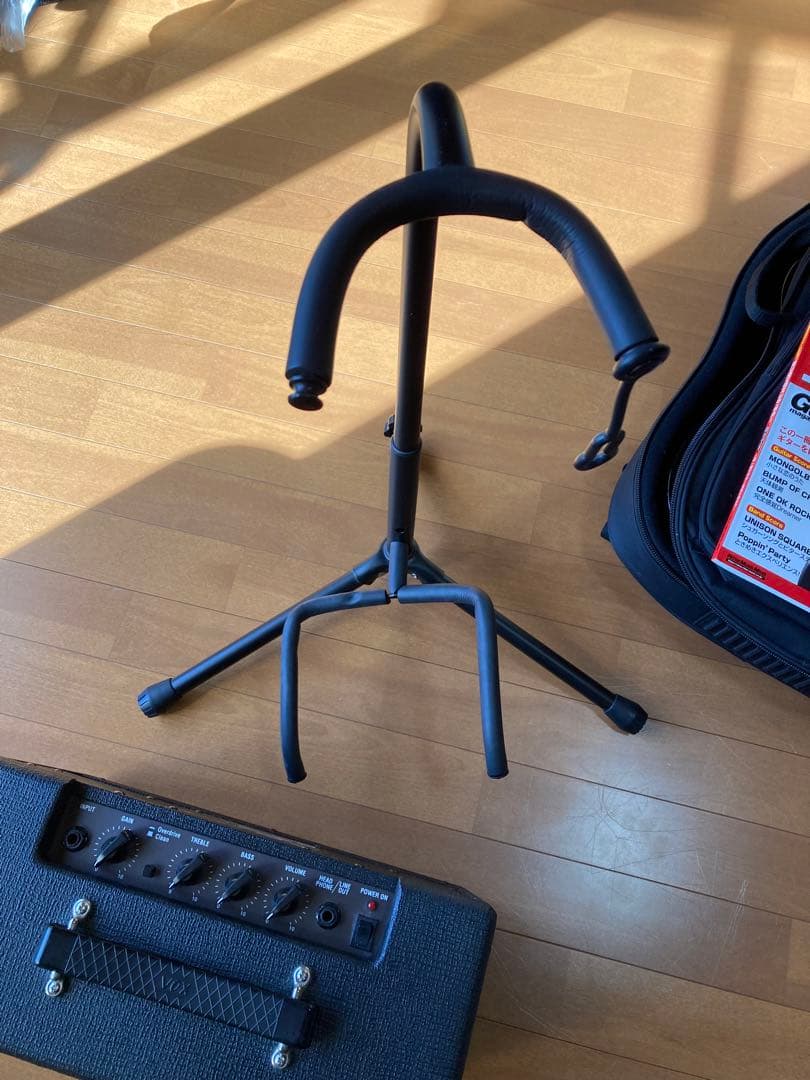 エレキギター、スタンド、ケース、スピーカー、マガジンCDセット