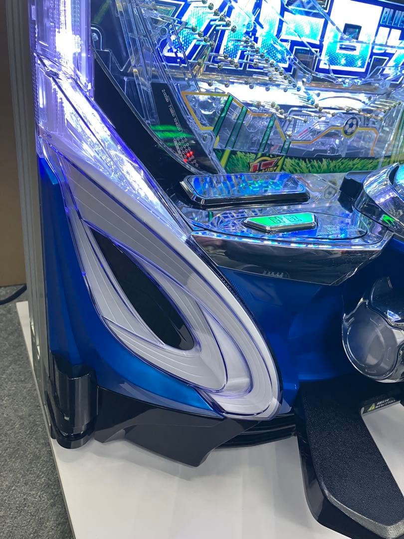 スマパチ実機 パチンコ ｅフィーバーブルーロックＭＺ 簡易ユニット付⭕️送料無料⭕️