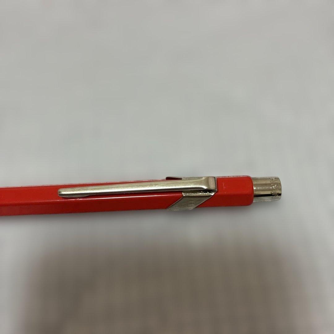 CARAN D'ACHEカランダッシュ　ボールペン 赤　　替え芯付き