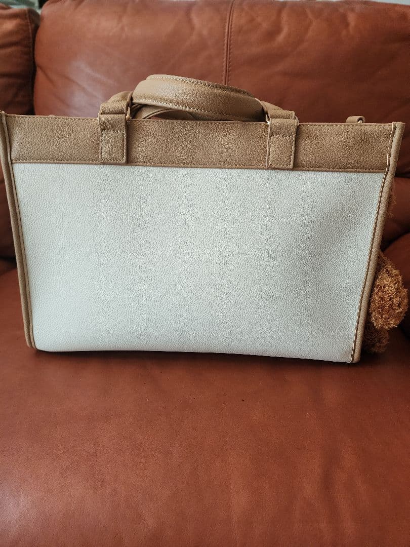 【未使用】Hunny Couture 顔出しキャリーバッグ Mサイズ