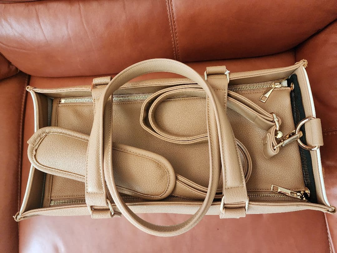 【未使用】Hunny Couture 顔出しキャリーバッグ Mサイズ