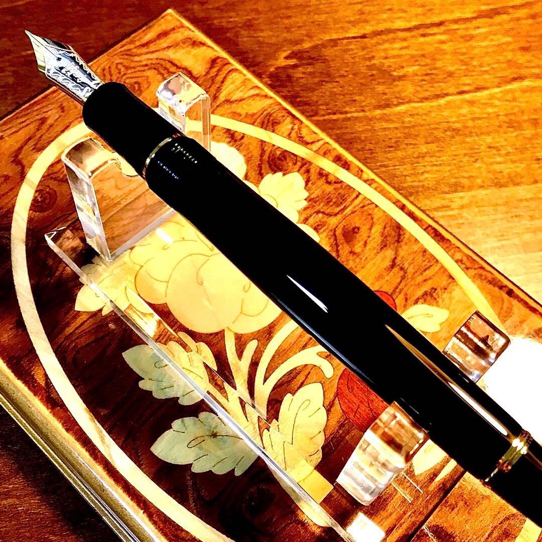 ☆ほぼ新品☆最極上品☆素晴らしいパイロットカスタム845漆万年筆(M)