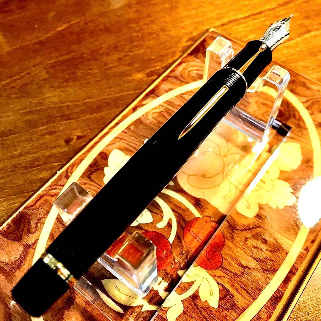 ☆ほぼ新品☆最極上品☆素晴らしいパイロットカスタム845漆万年筆(M)