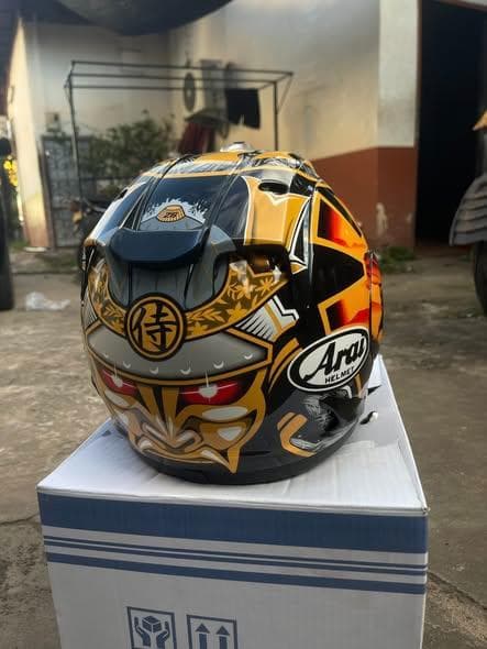 AraiRX7X バイクフルフェイスヘルメット レトロサムライデザイン Lサイズ