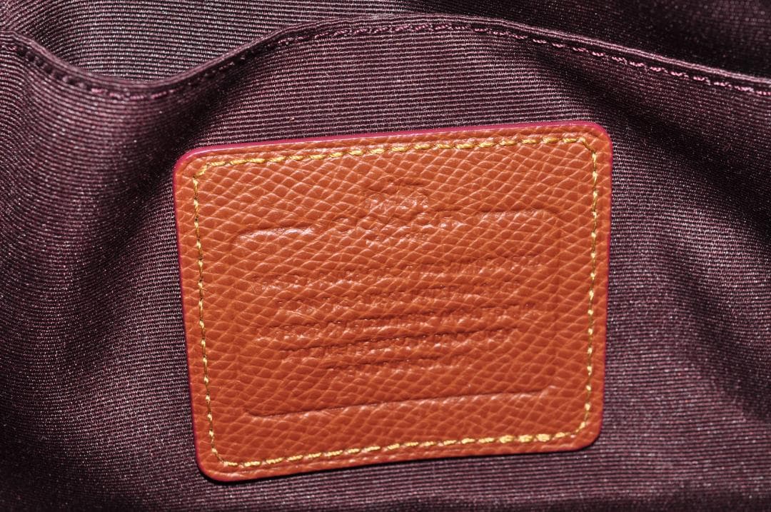 未使用 COACH コーチ シグネチャー ターンロック チェーンバッグ