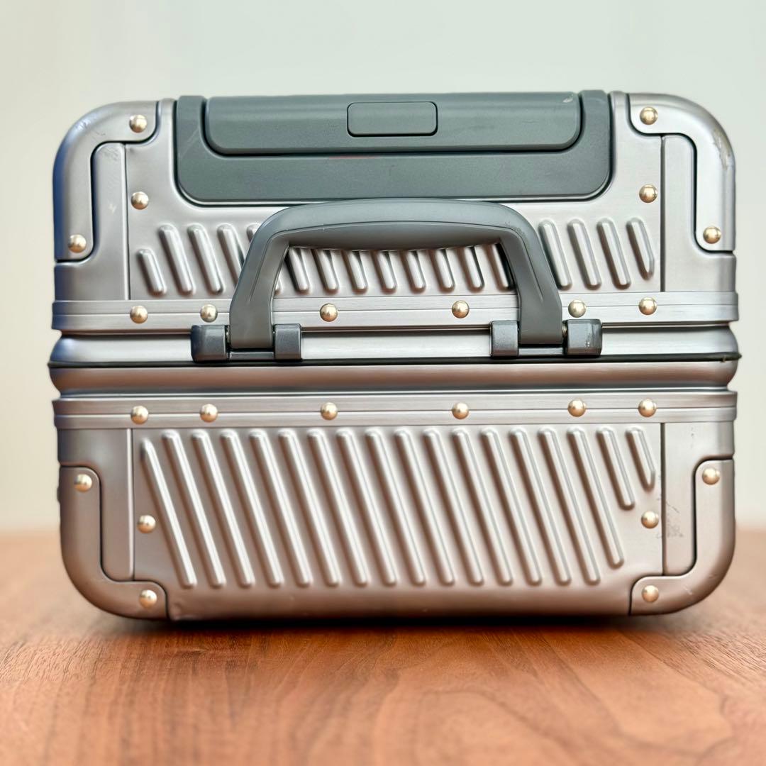 エース アルゴナム2-F スーツケース アルミニウム素材 32リットル