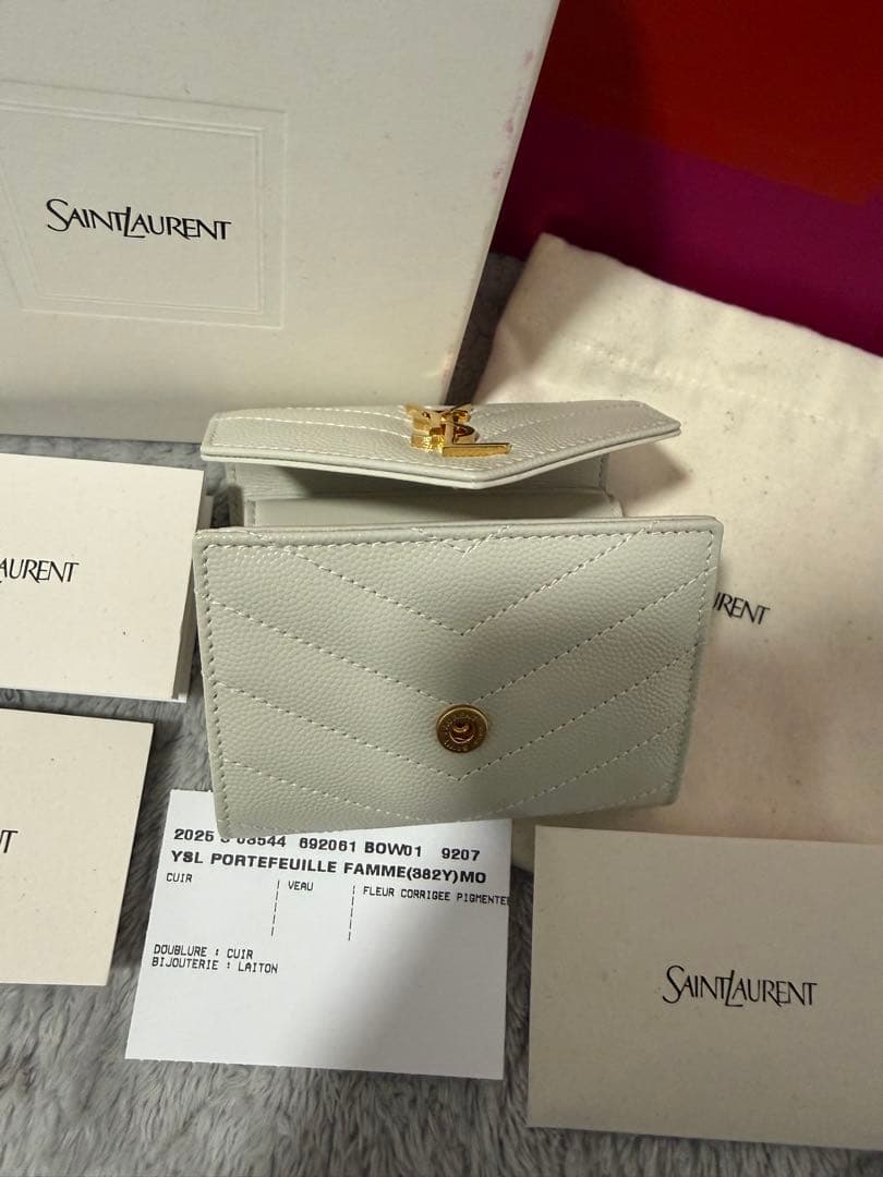 【新品】　サンローラン財布‼️