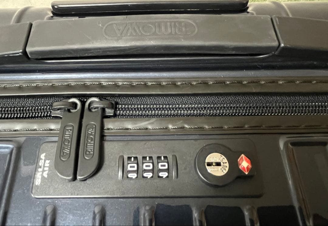 人気モデル　リモワ サルサエアー 34L 4輪 機内持ち込み可能　美品　正規品