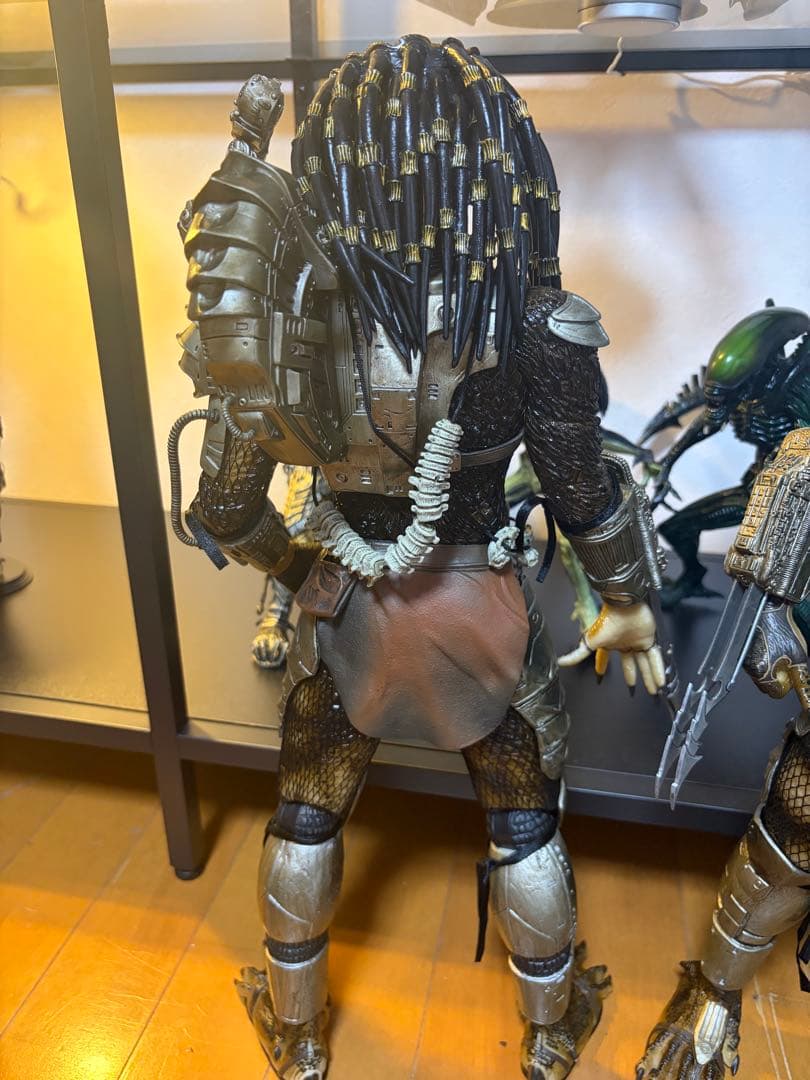 ネカ1/4プレデターフィギュア 2体セット