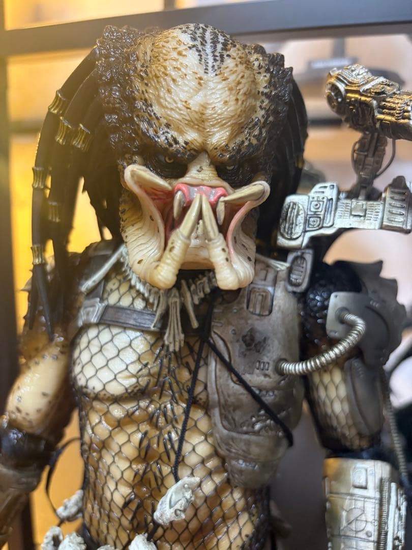 ネカ1/4プレデターフィギュア 2体セット