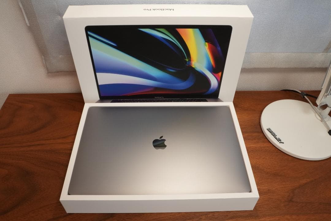 MacBook Pro 16インチ/2019/i7/32GB/1TB