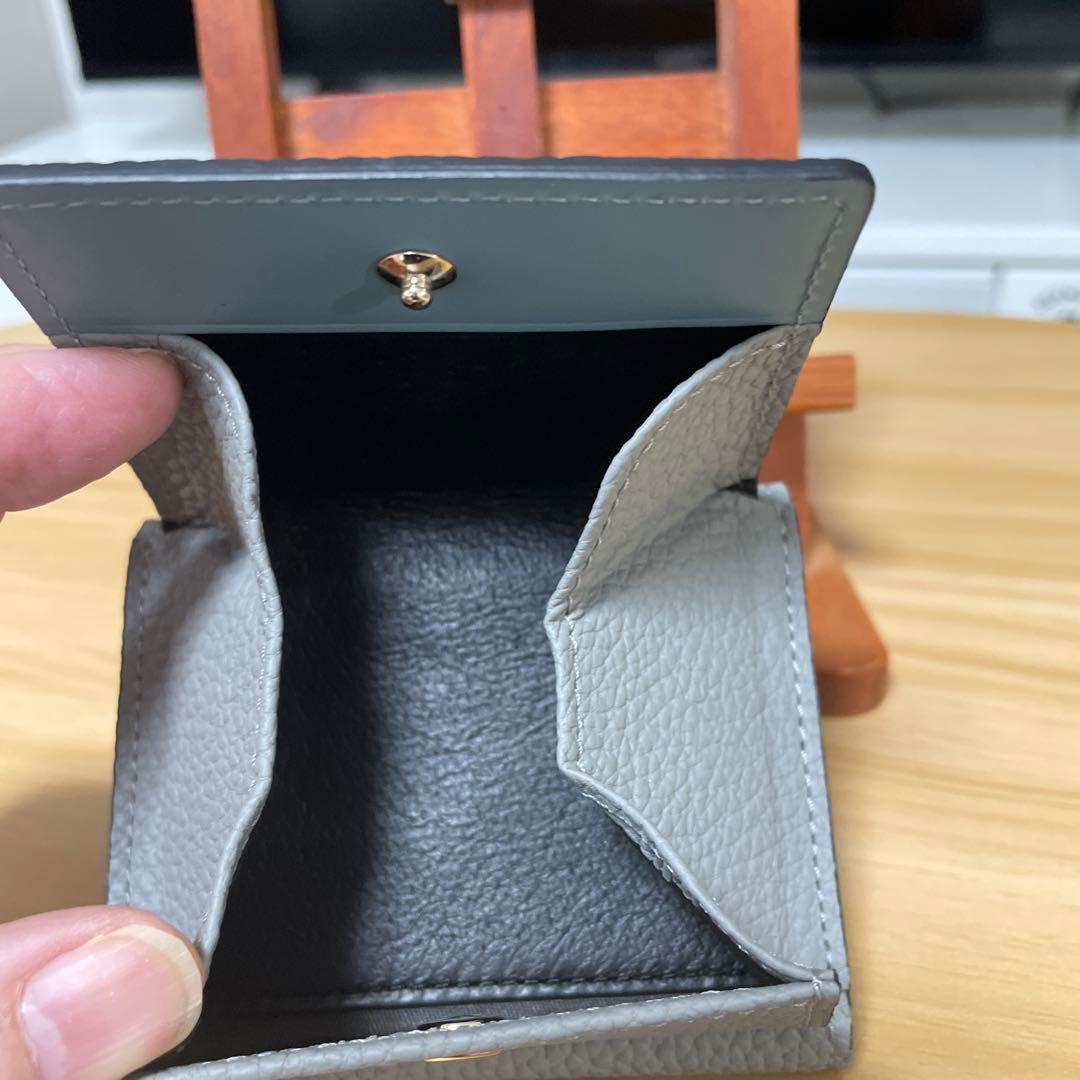 グレー レザー 三つ折り財布