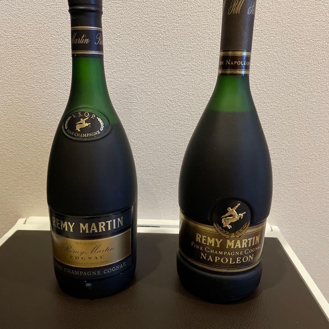 誰をも魅了する、深い味わいのレミーマルタン　コニャック2本セット
