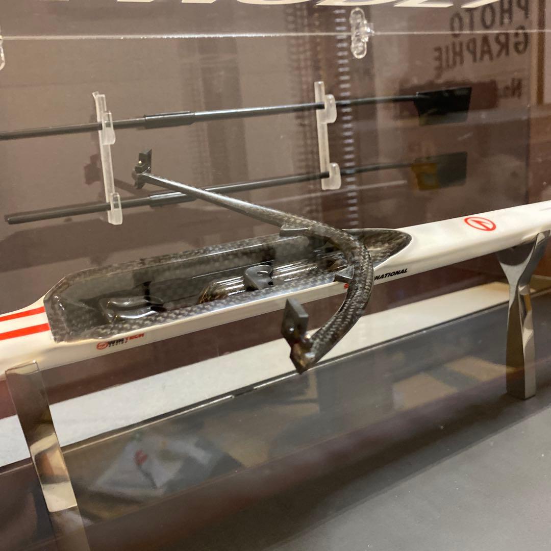 レーシング　手漕ぎボート　模型