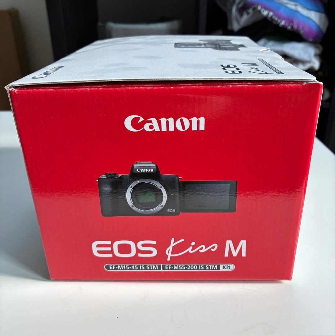 Canon EOS kiss M ミラーレス一眼レフ　レンズ2本・カメラバッグ付