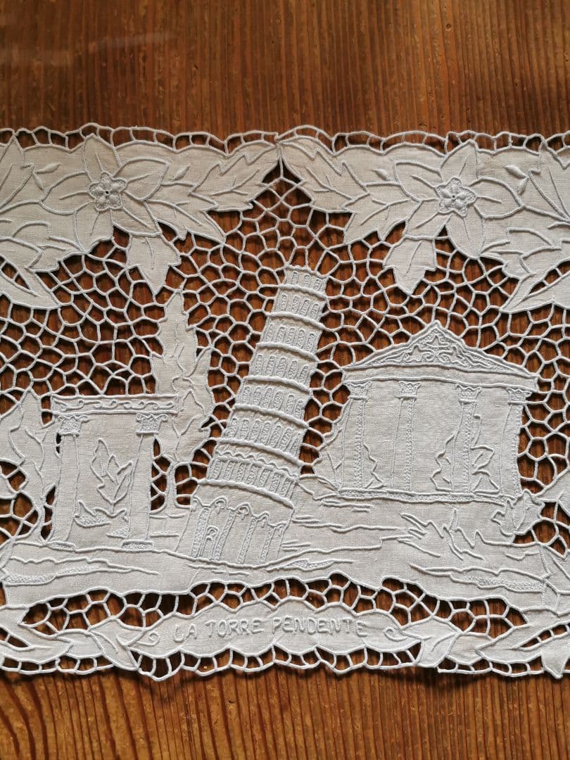 アンティークレース刺繍クロス ピサの斜塔 大聖堂 ミュージアムピース美術館所蔵級