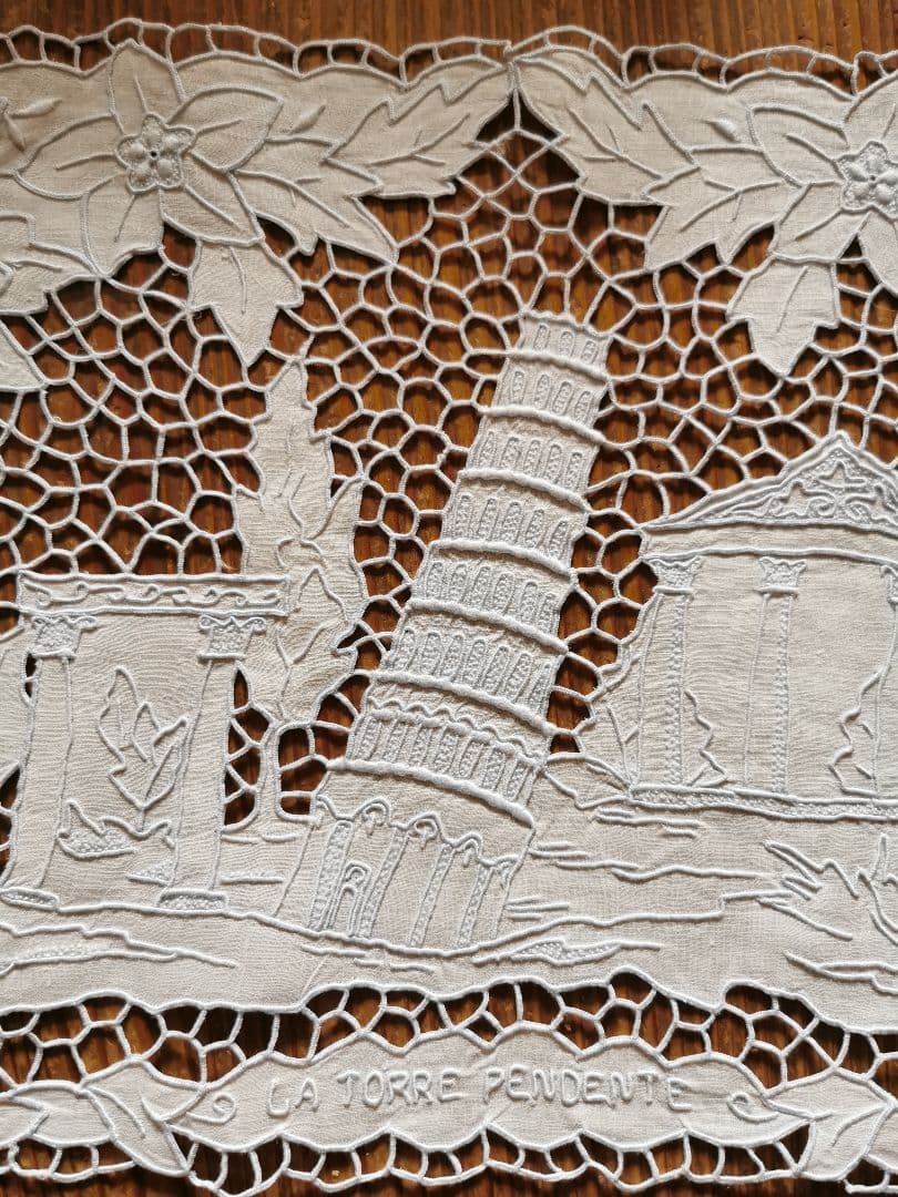 アンティークレース刺繍クロス ピサの斜塔 大聖堂 ミュージアムピース美術館所蔵級