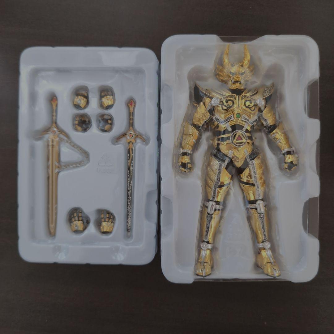 S.H.Figuarts　真骨彫　黄金騎士牙狼　 (冴島鋼牙)