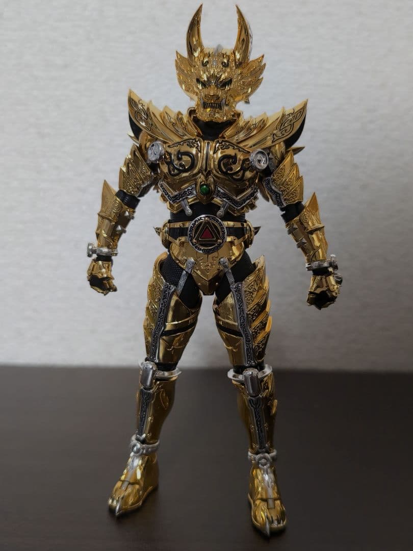 S.H.Figuarts　真骨彫　黄金騎士牙狼　 (冴島鋼牙)