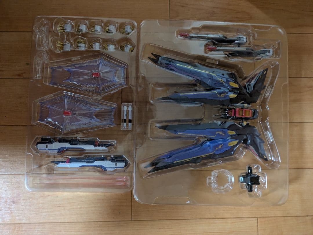 メタルビルドストライクフリーダムガンダム＆光の翼セット