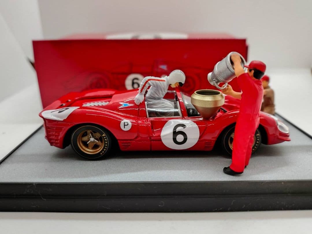 1/43 brumm　Ferrari 330 P4 spyder　200台限定