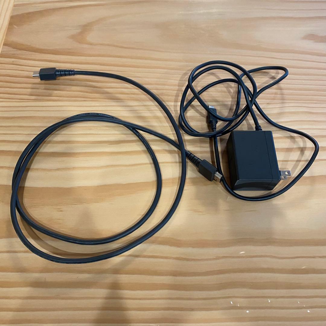 NintendoSwitch本体　収納ケース＋マリオカート8付