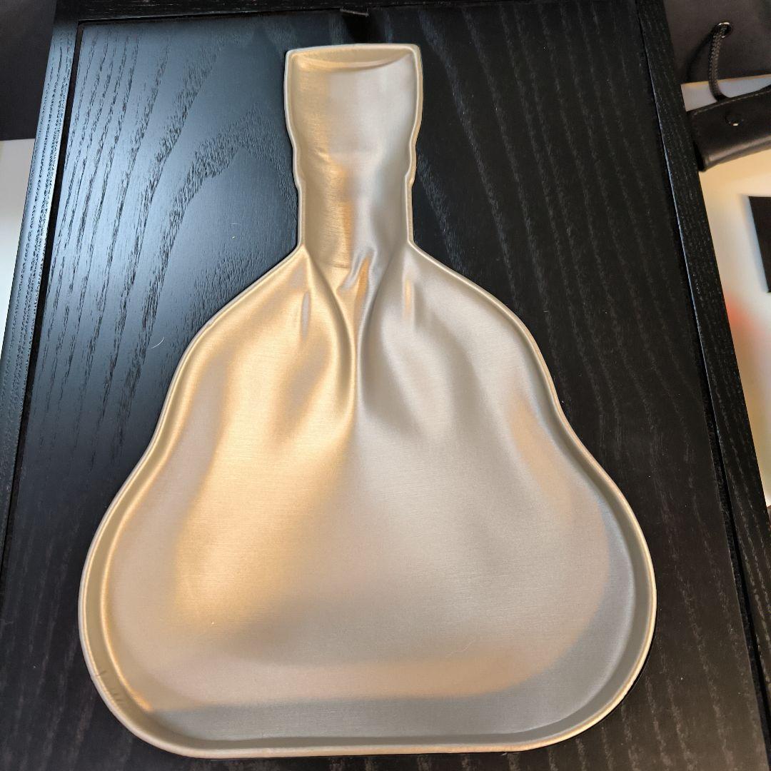 正規品のヘネシー リシャール、未開封、専用箱、外箱 、ギャランティカード付き