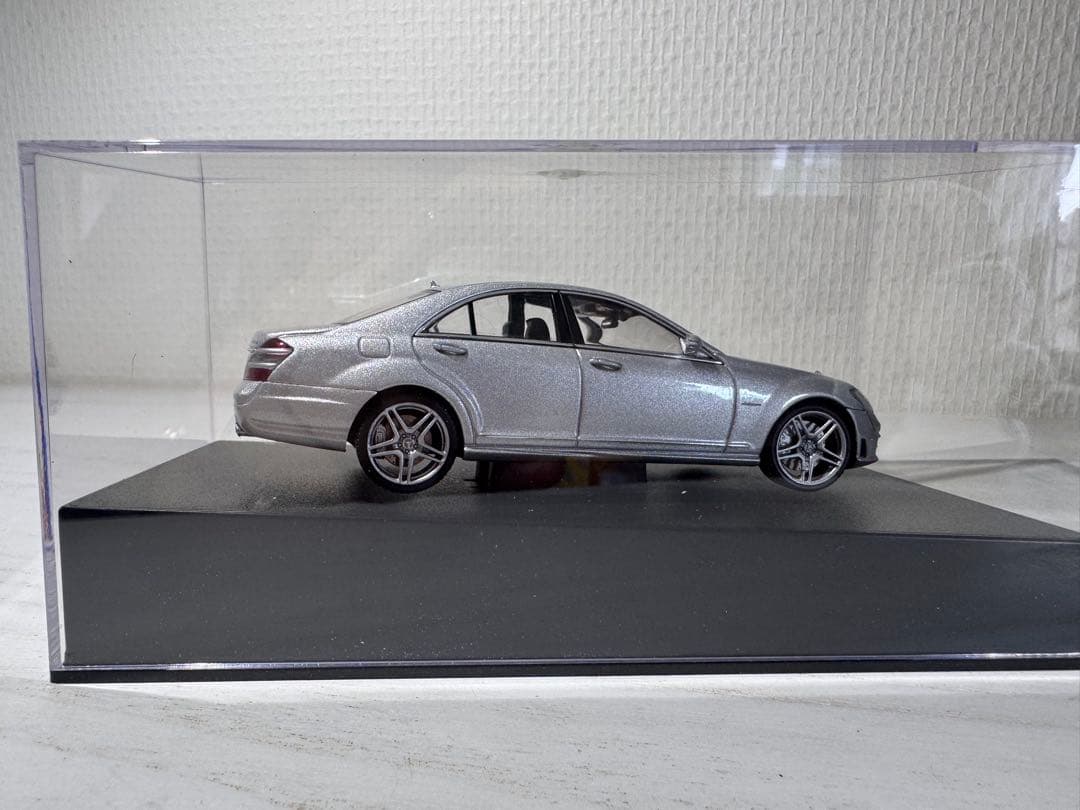 ミニカー AUTOart Mercedes-Benz S63 AMG 1:43