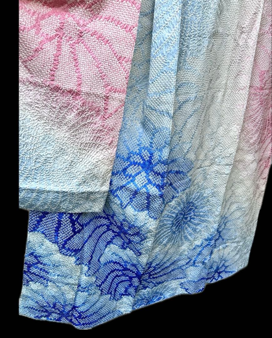 総絞り高級振袖　重ね衿付き　身丈 160cm　裄丈 67cm 青水色ピンク花柄