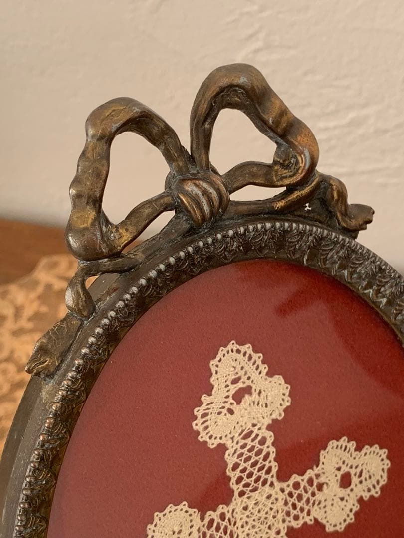 フランス　蚤の市　リボンモチーフ　フレーム　レース入り　ブロカント