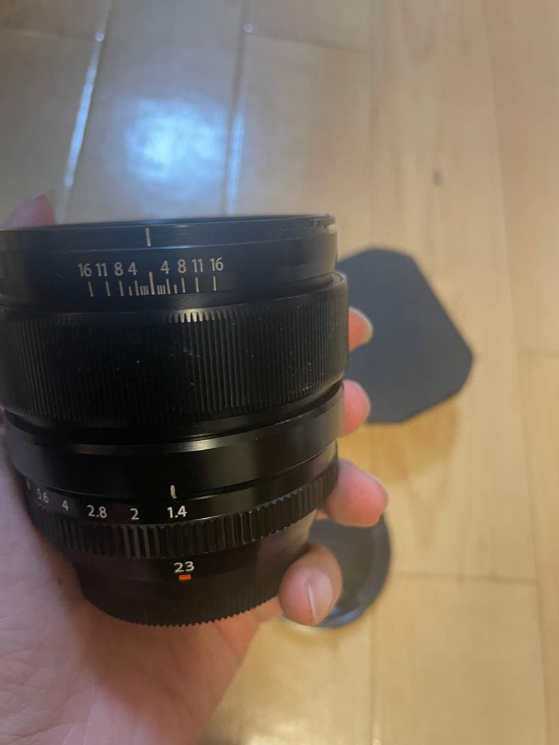 FUJIFILM XF23mmF1.4Rレンズ　レンズフード付き