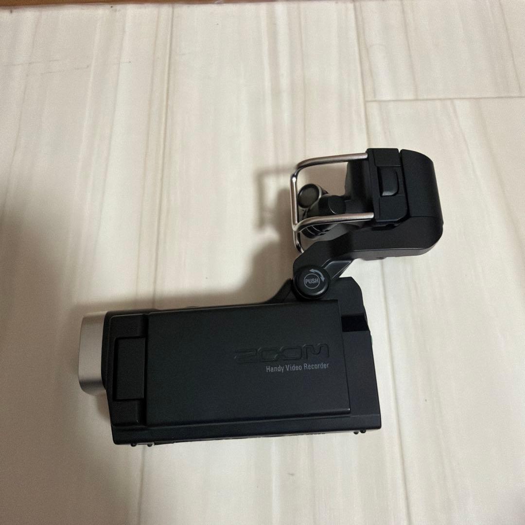 Zoom Q8 ハンディレコーダー（カメラ機能付き）