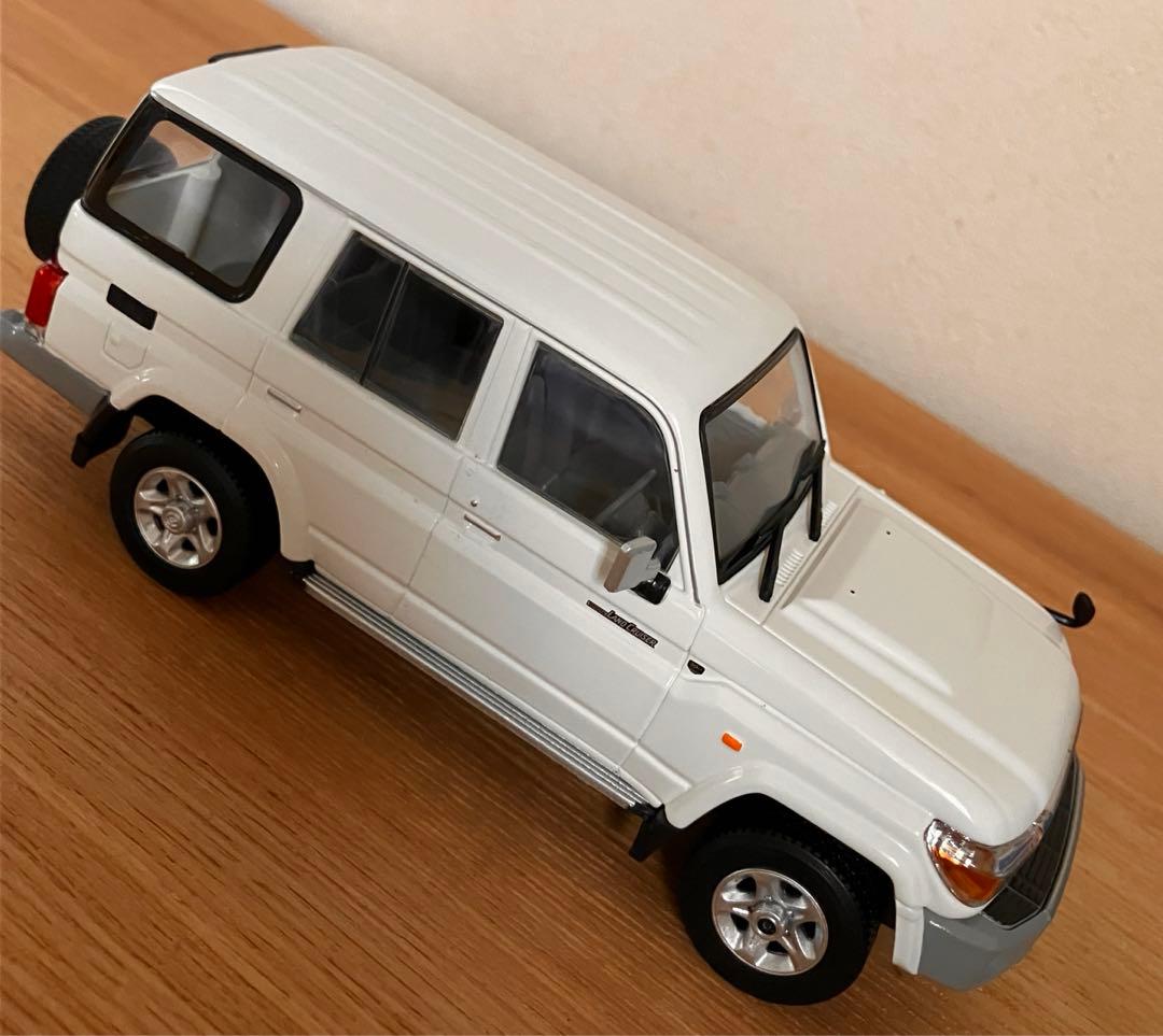 値下げ【非売品】 トヨタ　ランドクルーザー70 再販モデル　ミニカー 1/30